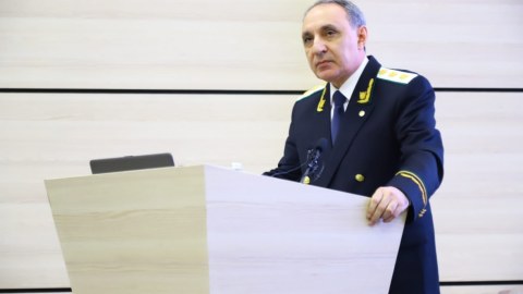 Prokurorluqda çalışanların orta yaş həddi 40-dır