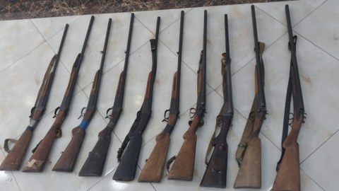 Sakinlər qanunsuz saxladıqları odlu silahları təhvil verdi