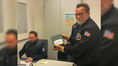  Arnold Şvartseneqer Almaniyada saxlanıldı
