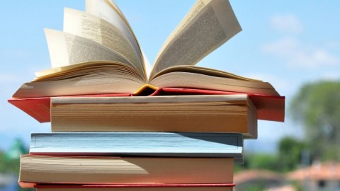 Kitab oxumaq yaddaşı GÜCLƏNDİRİR