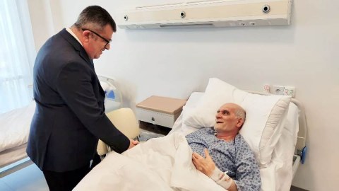Əməkdar jurnalist yenə xəstəxanaya yerləşdirildi