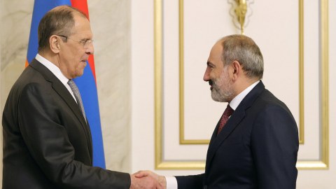 Lavrovdan Paşinyanın Zəngəzur dəhlizi təklifinə reaksiya: Yersizdir!