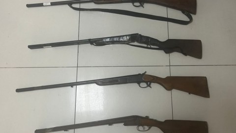 Daha 4 silah polisə təhvil verildi 