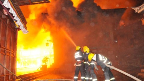 Çində məktəb yataqxanası yandı: 13 ölü