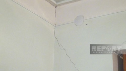 Azərbaycanda zəlzələ fəsadlar törətdi: Evlər çatladı 
