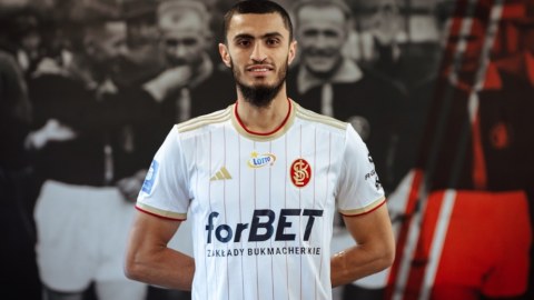 Milli komandanın oyunçusu Polşa klubunda 