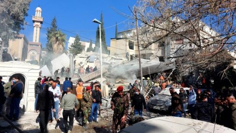 İsrail İran zabitlərinin evini bombaladı - General öldü 