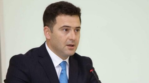 Qalmaqallı sabiq direktor həbs edildi 