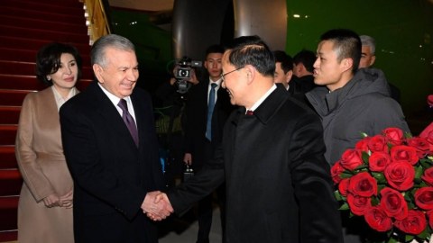 Mirziyoyev Çinə getdi