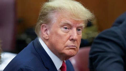Tramp praymeriz seçkilərində qalib gəldi