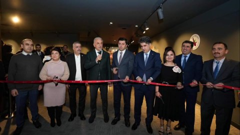 İstanbulda “Biz birlikdə güclüyük” adlı sərgi açılıb - FOTO