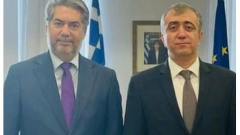 Səfir etimadnaməsini Yunanıstan Prezidentinə təqdim etdi