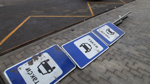 Rusiyada taksi sürücüsü çatışmır - Miqrantlar azalır...