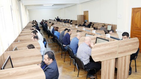 Hakimliyə namizədlər test imtahanı verəcək
