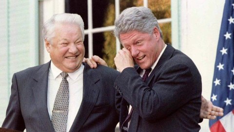 Rusiya NATO-ya qoşulan ilk ölkələrdən olmalıdır - Yeltsin Klintona belə deyib?