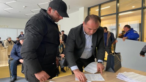 Füzuli şəhərinə köçürülən ailələrə mənzillərinin açarları təqdim edildi