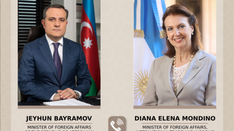 Ceyhun Bayramov argentinalı həmkarı ilə müzakirələr apardı