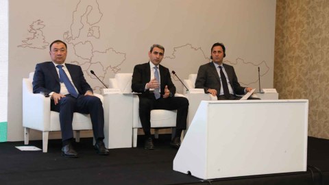 ADY sədri Türkiyədə keçirilən dəyirmi masada iştirak edib - FOTO