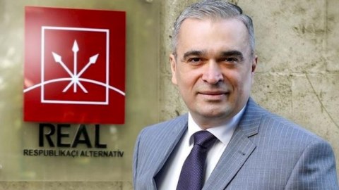 Sabiq deputat İlqar Məmmədovu istefaya ÇAĞIRDI