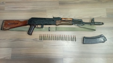 Saxlanılan şəxsdə tiryək və avtomat aşkarlandı