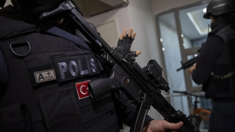 Türkiyədə kilsəyə silahlı hücum - Ölən var