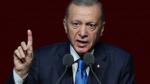 Kilsəyə hücum edənlər 24 saat ərzində tutulacaq - Ərdoğan