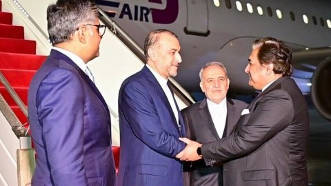 İranın XİN başçısı Pakistana getdi