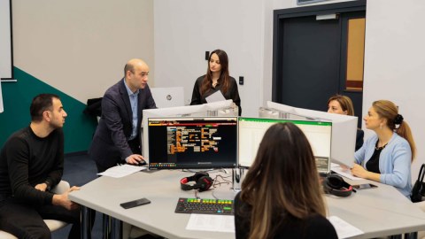 UNEC-in Bloomberg Maliyyə Laboratoriyasında təlimlərə start verildi