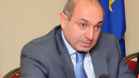 Prezident rektoru TƏLTİF ETDİ