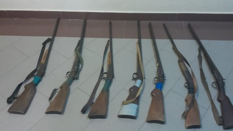 Polisdən əməliyyat - 6 silah ələ keçirildi