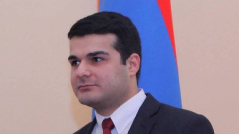 Paşinyan daha bir məmuru işdən çıxardı