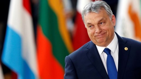Orban mövqeyini yumşaldır: Ukraynaya yardımı bloklamayacaq