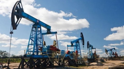 Azərbaycan neftinin qiyməti 87 dolları ÖTÜB