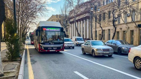 Avtobus və velosiped zolaqlarının faydası: Evə 25-30 dəqiqə daha tez çatırıq