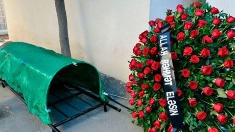 Azərbaycanda tanınmış musiqiçi vəfat etdi - FOTO