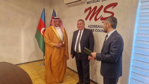 Səudiyyə Ərəbistanın səfiri Mətbuat Şurasında olub - FOTO