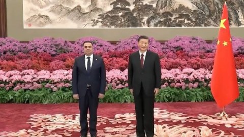 Ermənistan səfiri etimadnaməsini Çin sədrinə təqdim edib