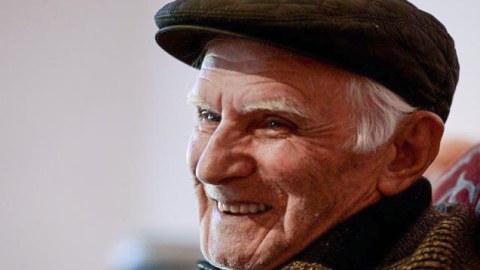 Sosial şəbəkədə gündəm olan Əlisa Nicat: “Bir təhər yaşayırıq” 