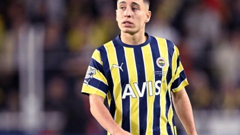“Fənərbağça” daha bir futbolçusunu icarəyə verdi