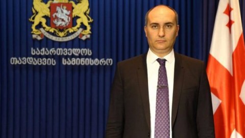 Gürcüstanın müdafiə naziri DƏYİŞƏCƏK