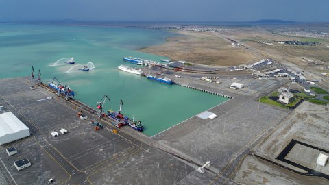 Bakı Limanının tikintisi üçün ayrılmış torpaq sahəsi AZADILDI