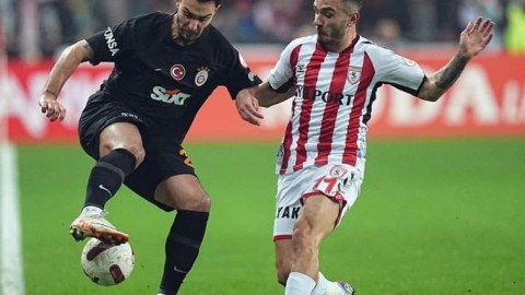 "Qalatasaray" liderliyə yüksəldi