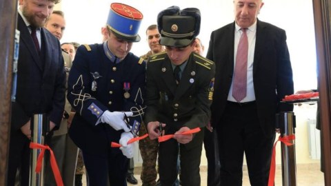 İrəvandakı Hərbi Akademiyada fransız dili kabineti açıldı