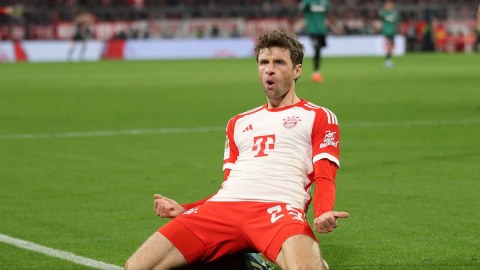 "Bavariya"da 500 oyun keçirən İLK FUTBOLÇU