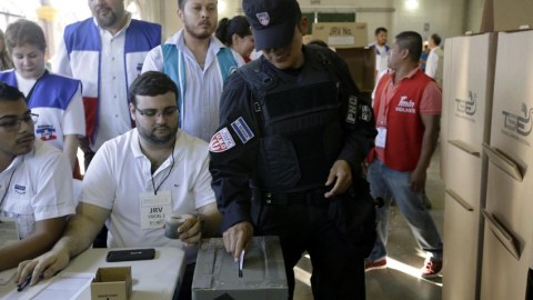 Salvadorda prezident və parlament seçkiləri BAŞLADI