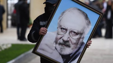 Bakıda Rüstəm İbrahimbəyovun ev muzeyi AÇILACAQ