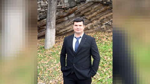 Mətbuat katibi işdən çıxdı