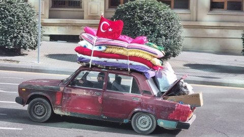 Zəlzələnin birinci ili: Azərbaycandan Türkiyəyə qardaş DƏSTƏYİ