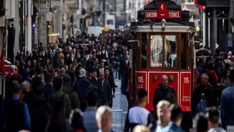 Türkiyə əhalisi: say artıb, temp azalıb...