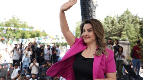 Demirtaşın həyat yoldaşı İmamoğluya RƏQİB OLMAYACAQ